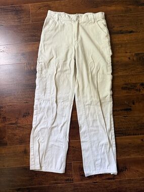 refuge Women's Straight Leg Cargo Jeans in Cream